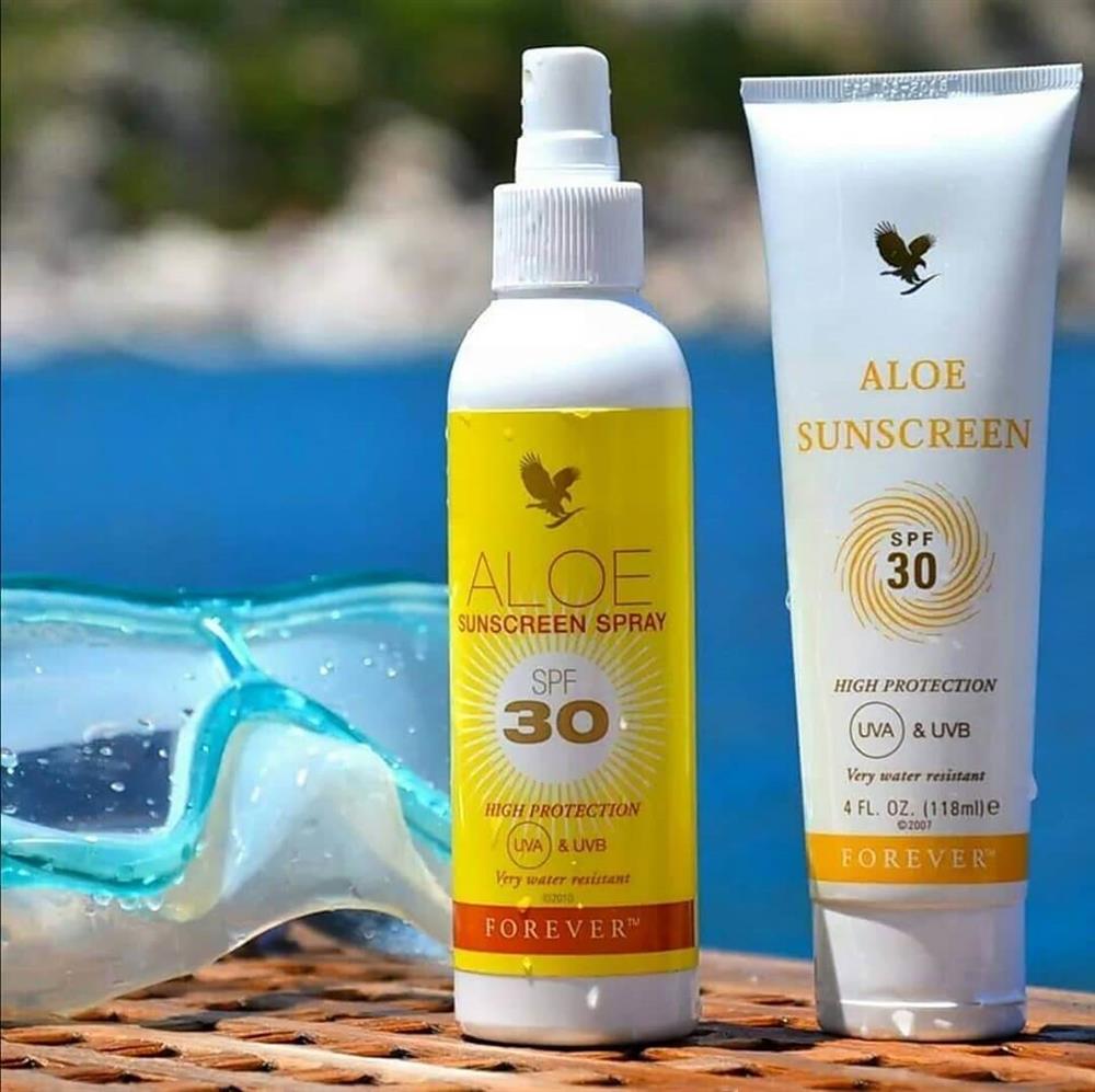 آلوئه سانسکرین فوراور - بهترین کرم ضد آفتاب